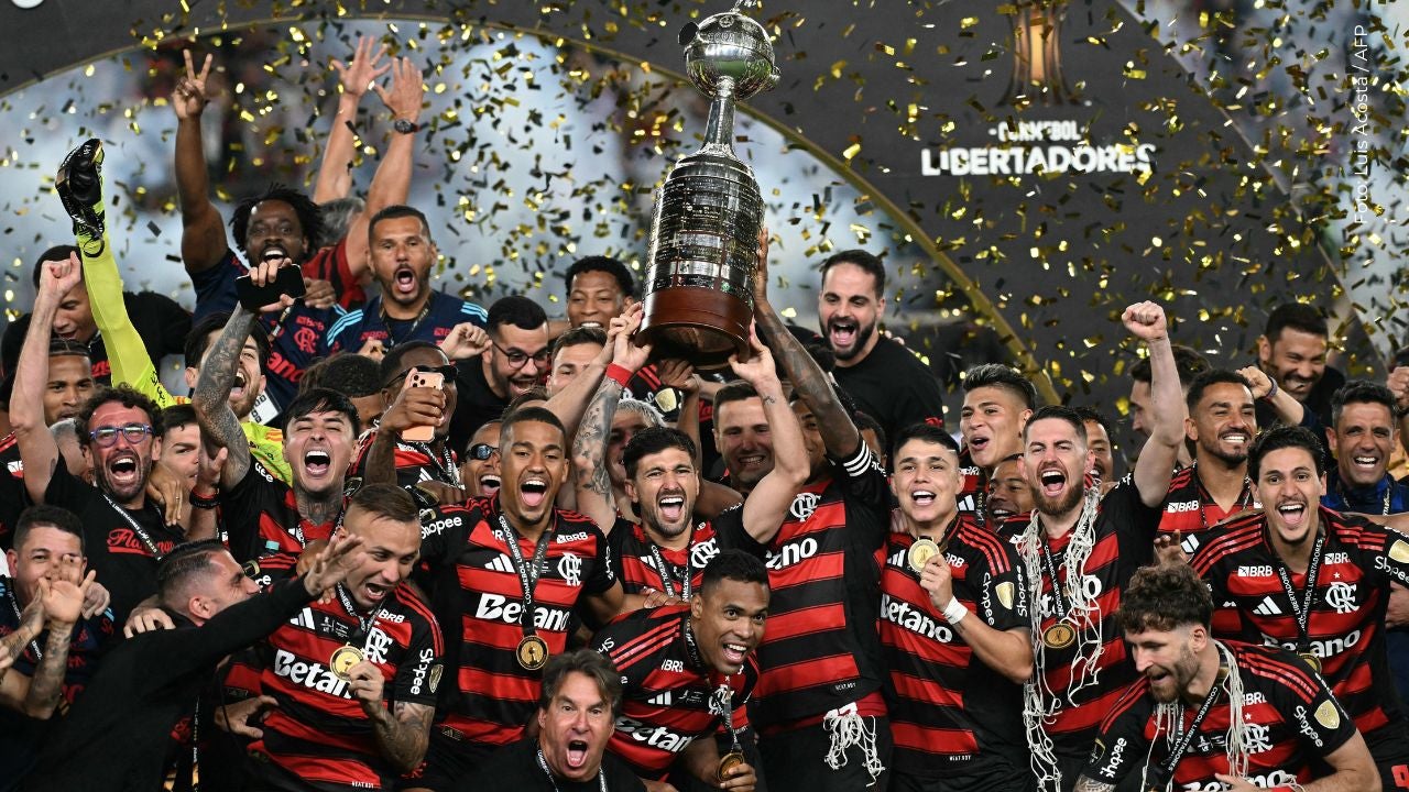 Pol Deportes sorprende narrando desde un cerro la Final de la Copa Libertadores