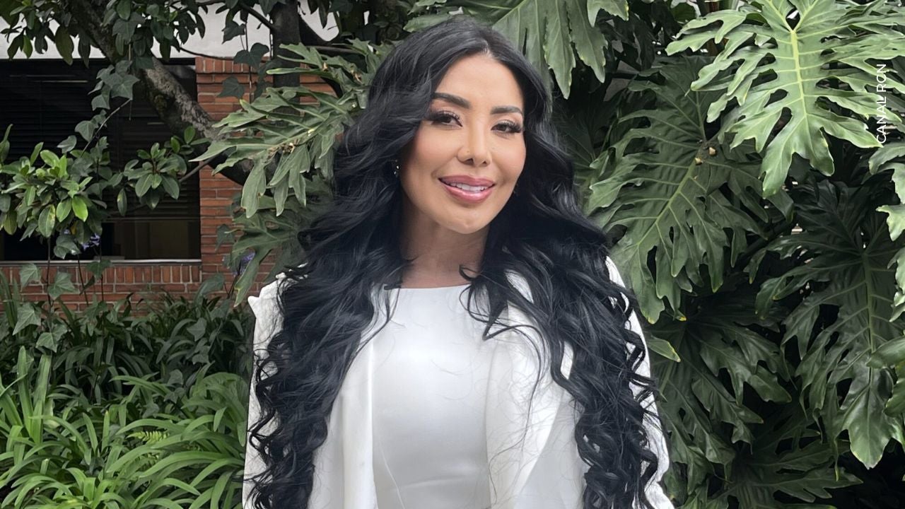 Marcela Reyes con exotic