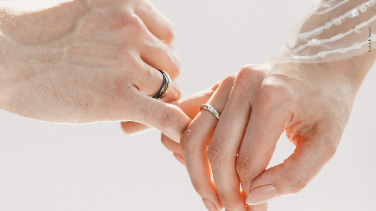 Reconocido exfutbolista de Millonarios se casó: así lo reveló con curiosa fotografía