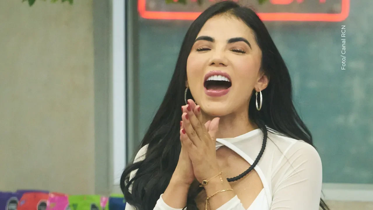 Karina García sorprende al repostear video de Manuela, novia de Blessd