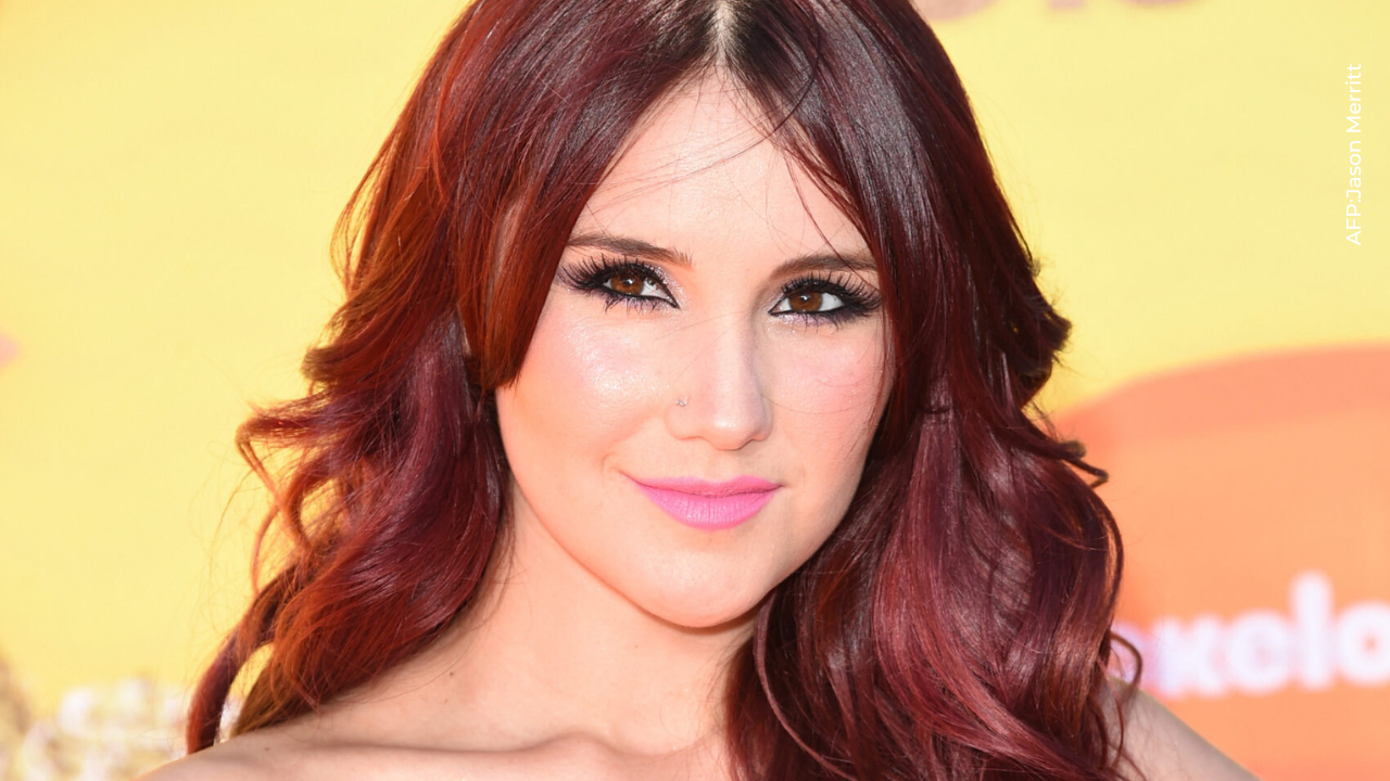 Dulce María festejando su cumpleanos