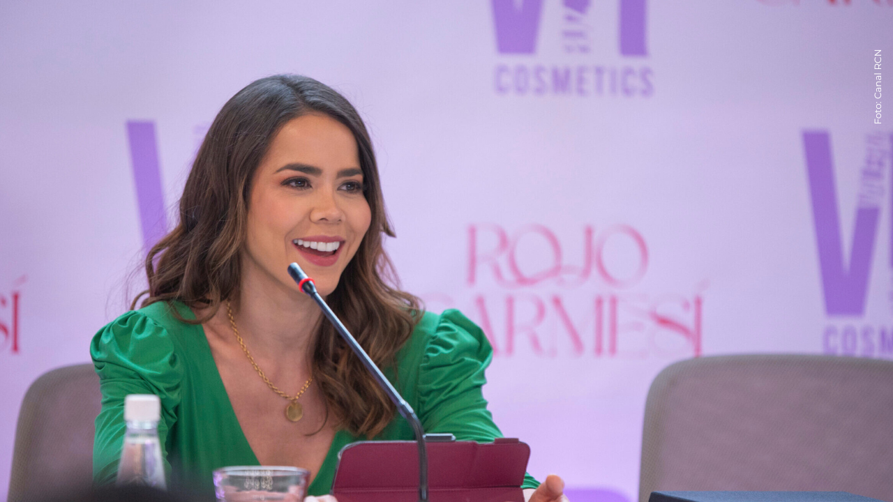 Laura de León hizo curioso gesto al desmentir estar separada de Salomón Bustamante: así reaccionó