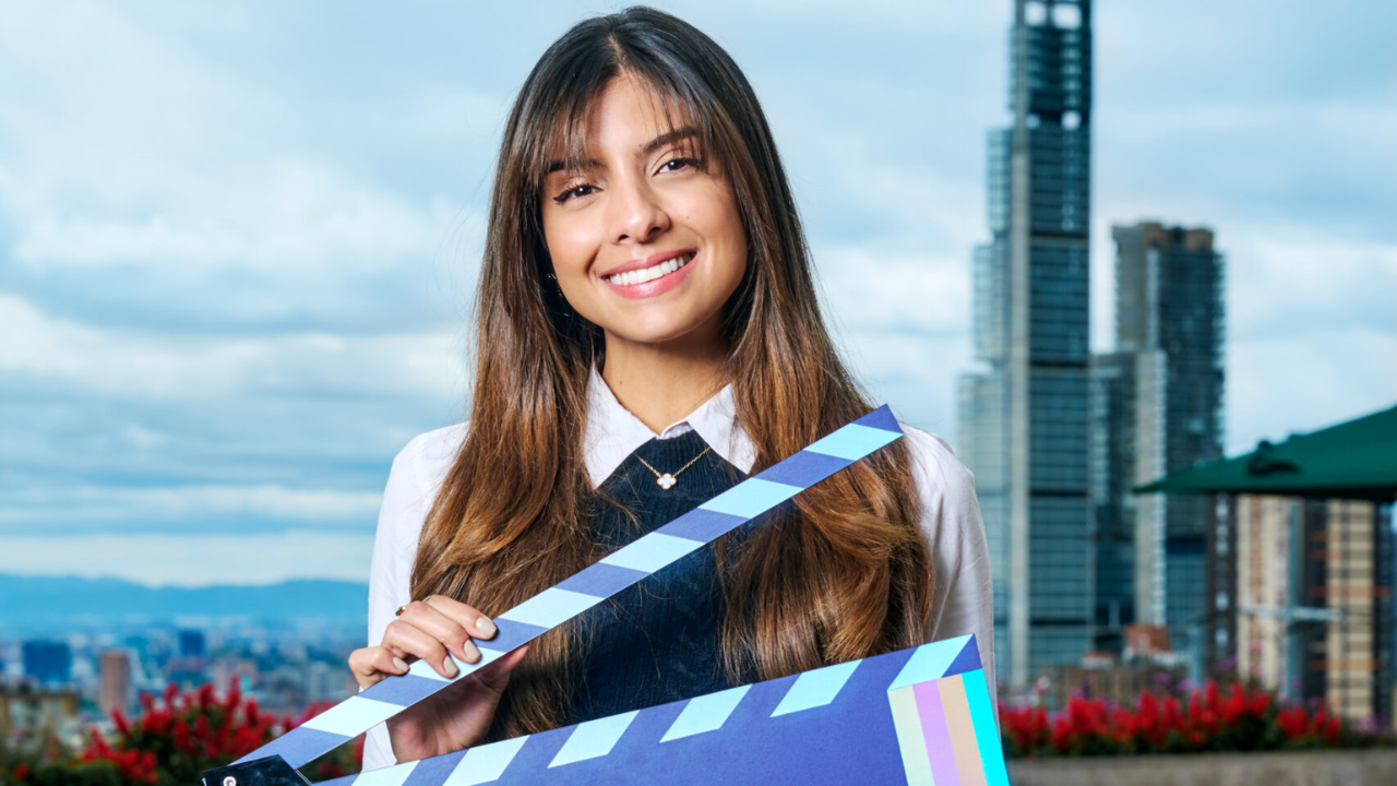 Alisson Joan como Sara Forero