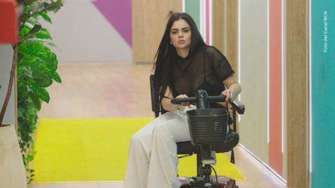 La Segura sorprende al revelar la afección que le provoca espasmos involuntarios