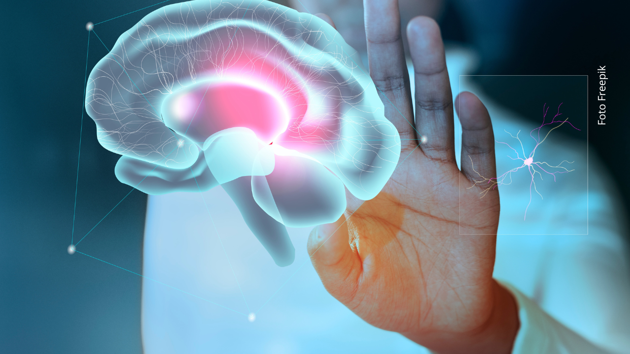 Los dolores de cabeza persistentes son uno de los síntomas más frecuentes asociados a tumores cerebrales.