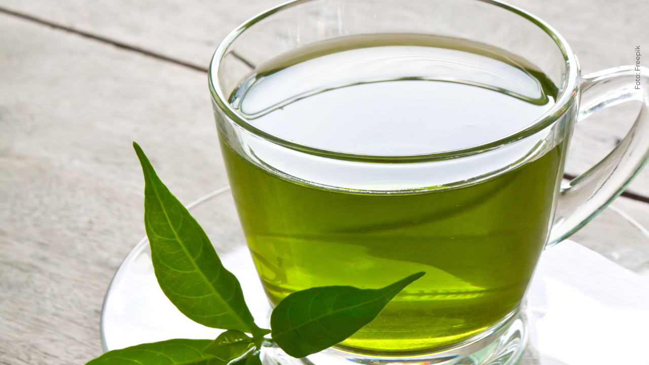 Reconocido periodista confesó su enfermedad: ¿por qué el té verde ayuda a prevenir el cáncer?