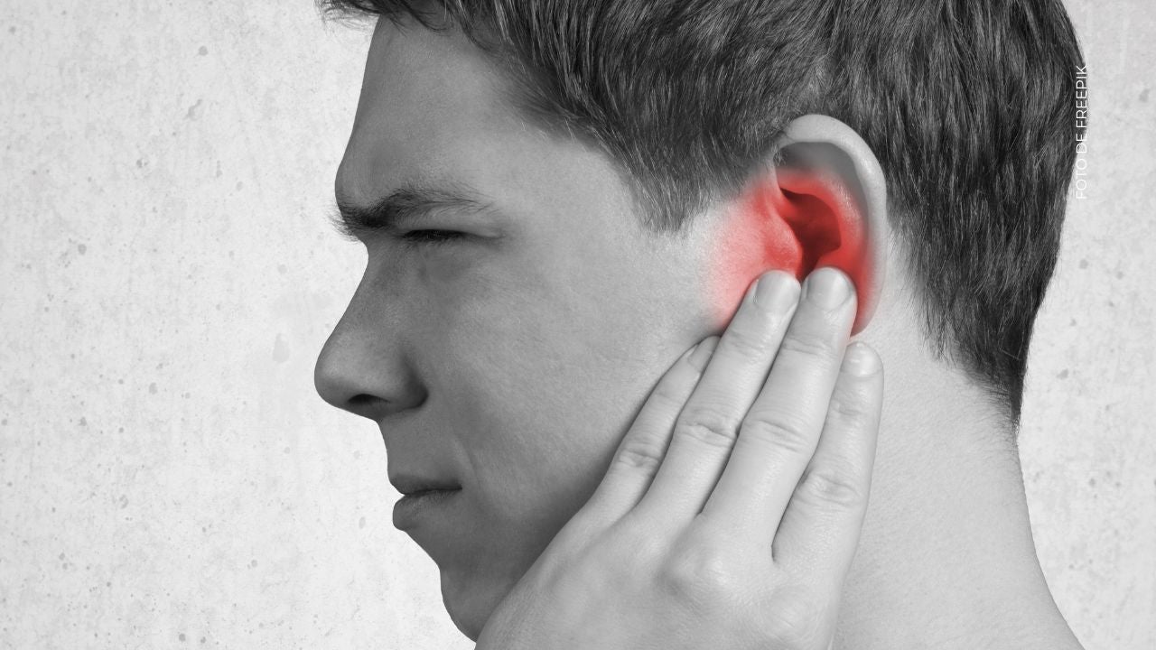 ¿Qué sucede cuando el agua queda atrapada en el oído?