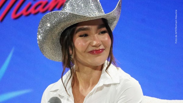 Paola Jara renovó su imagen tras repentina separación con Jessi Uribe: “un doble propósito” Paola Jara renovó su imagen tras repentina separación con Jessi Uribe: “un doble propósito”