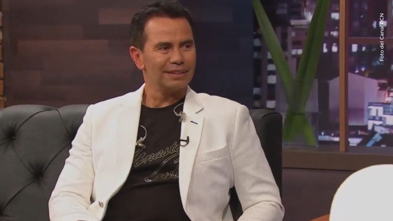 Jhonny Rivera tuvo tremendo percance frente al público y todo quedó en video