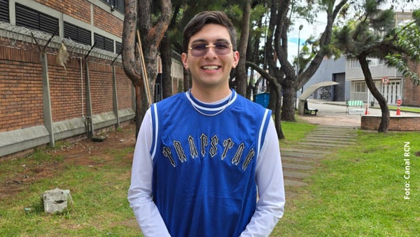 Chris Cardona apuesta por el romanticismo en su nuevo EP caribeño