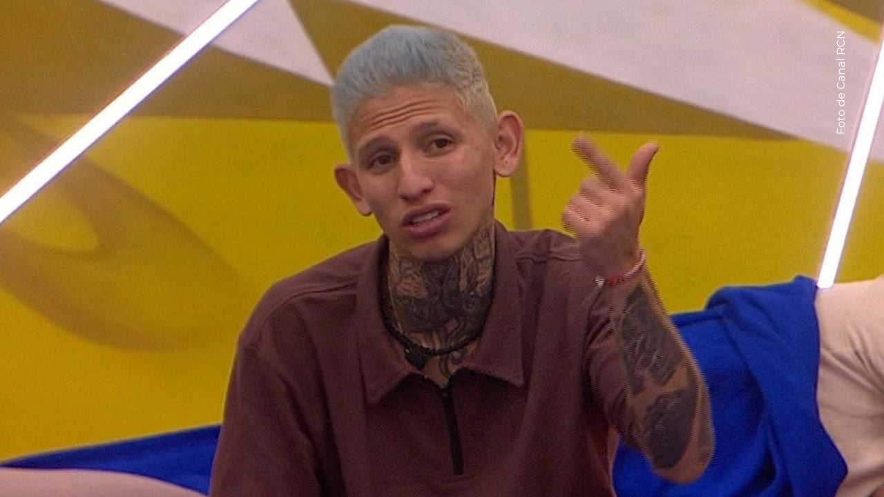 La Liendra muestra su peinado de cuando era más joven.