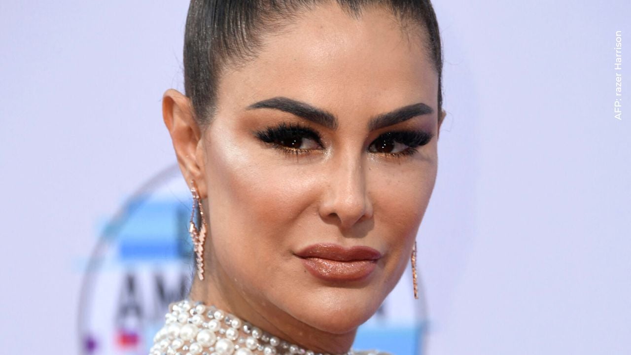 Ninel Conde bailando