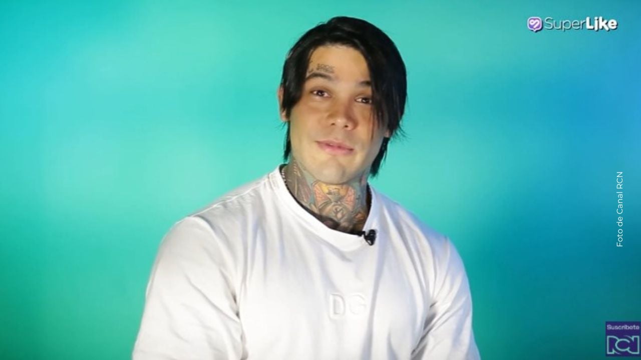 Yeferson Cossio muestra su amor por los animales. 