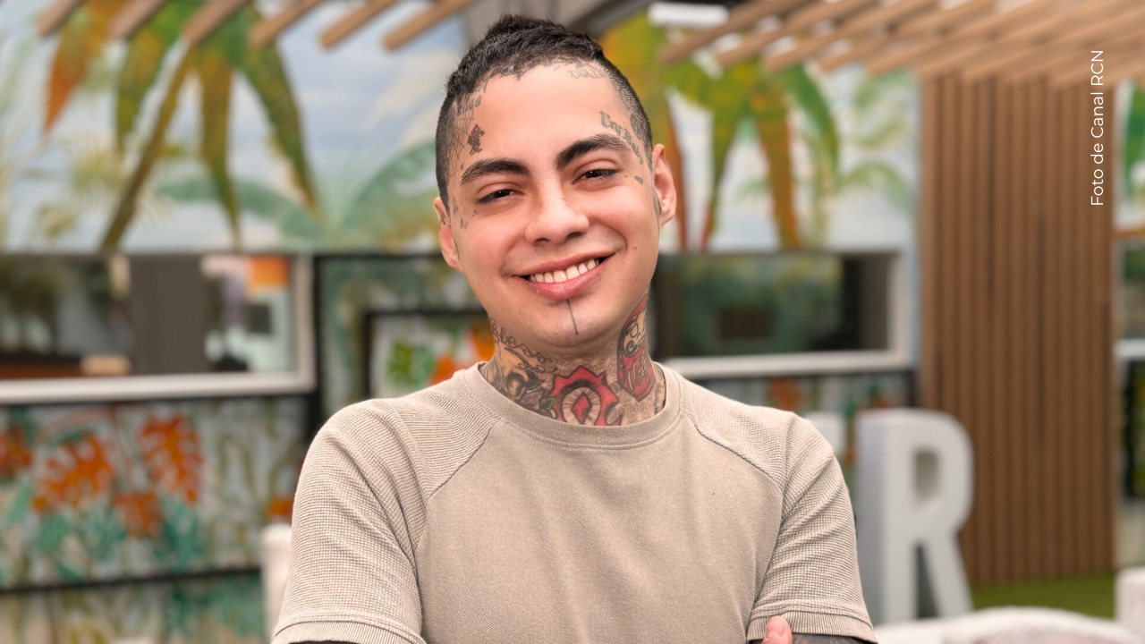 Nicolás Arrieta posando a la cámara.