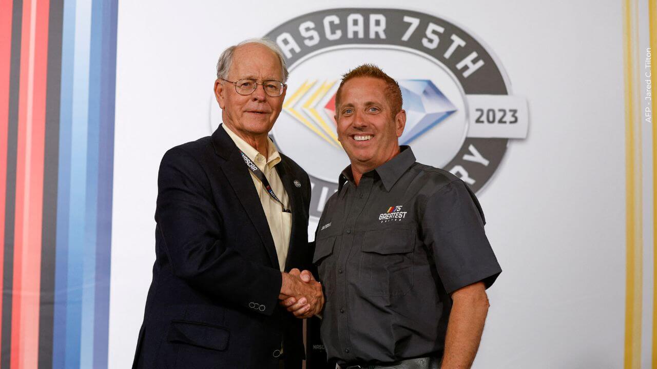 Greg Biffle superó las 900 carreras en la NASCAR.