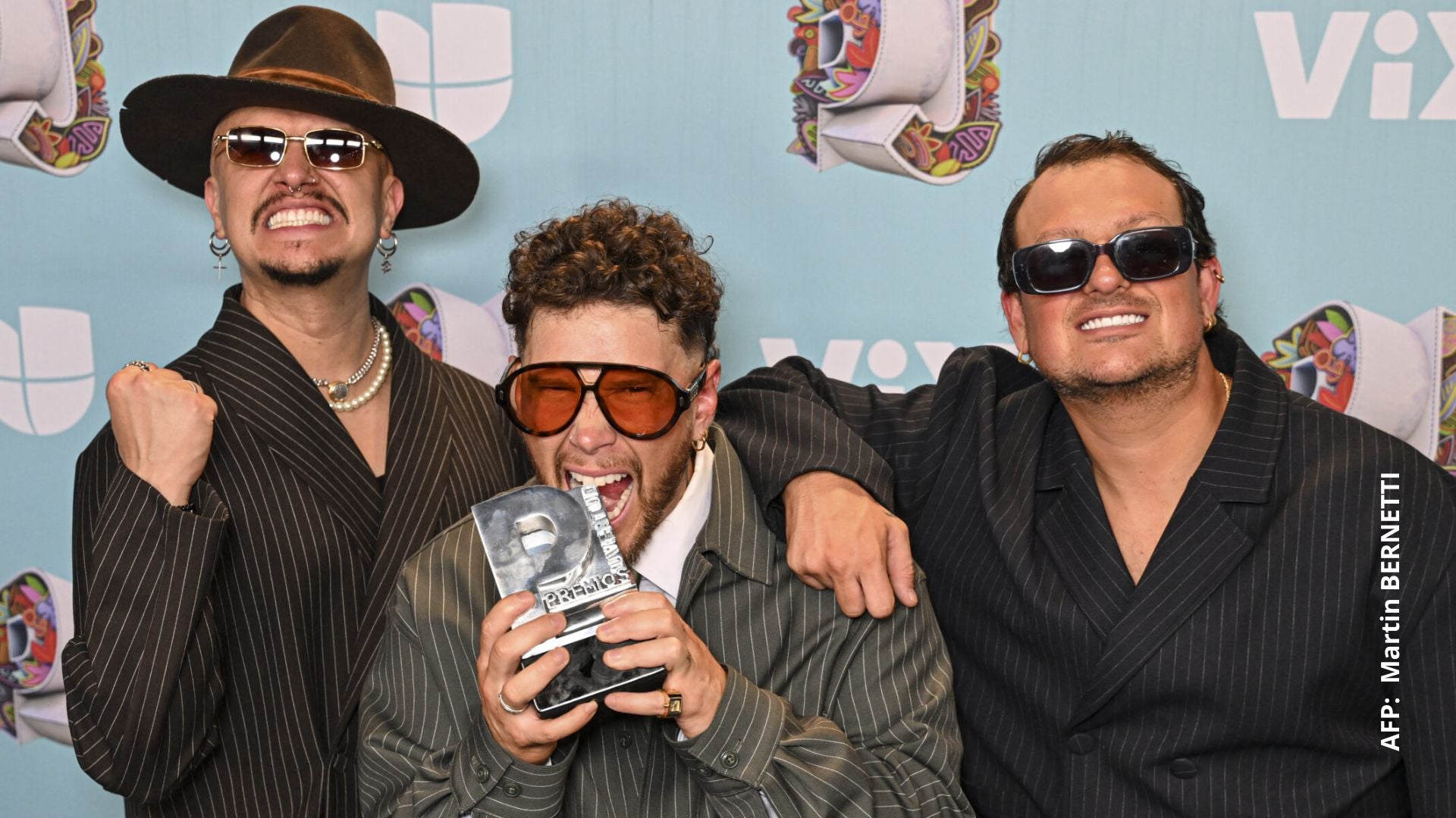 La canción fue escrita por Piso 21 