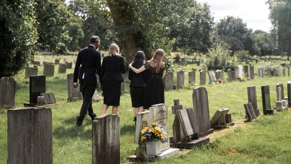 Betsy Liliana, hija de Diomedes Díaz, conmemoró el fallecimiento de su padre con emotivas fotografías Betsy Liliana, hija de Diomedes Díaz, conmemoró el fallecimiento de su padre con emotivas fotografías
