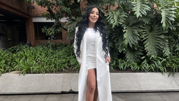 Marcela Reyes responde sin filtros a quien dijo que su belleza es por procedimientos estéticos