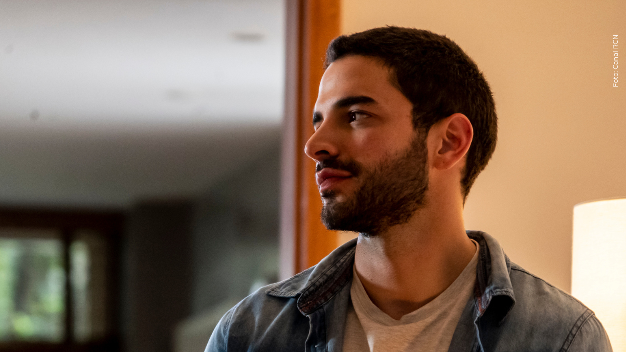 Ella es la novia de Sebastián Carvajal, actor de ‘Enfermeras’: con esta foto la presumió