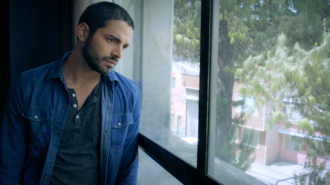 Ella es la novia de Sebastián Carvajal, actor de ‘Enfermeras’: con esta foto la presumió