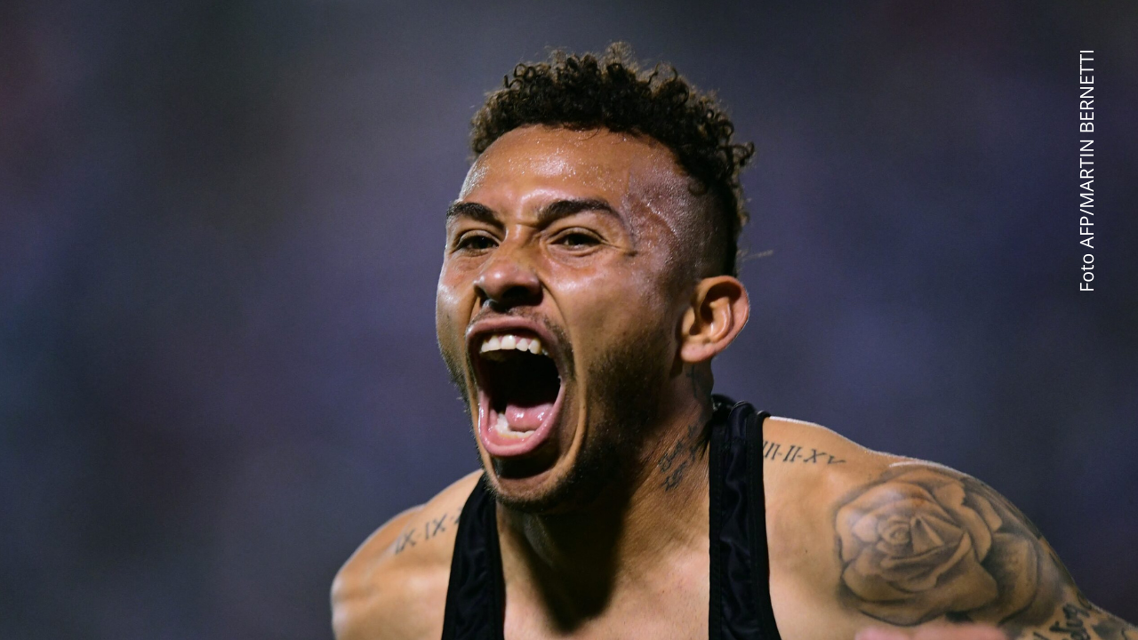 Nueve horas, sedación y un solo diseño: así fue el impactante tatuaje de Duván Vergara.