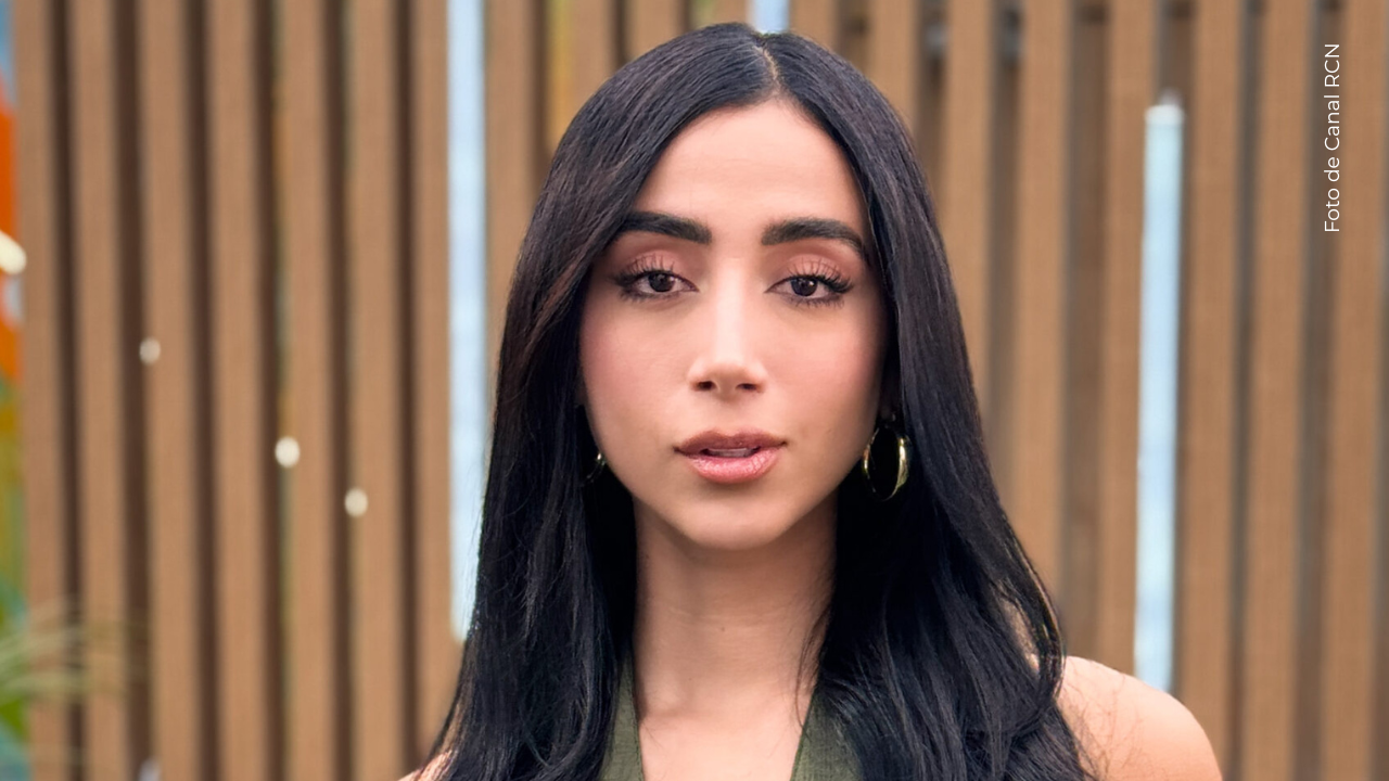 Valerie de la Cruz posa a la cámara.