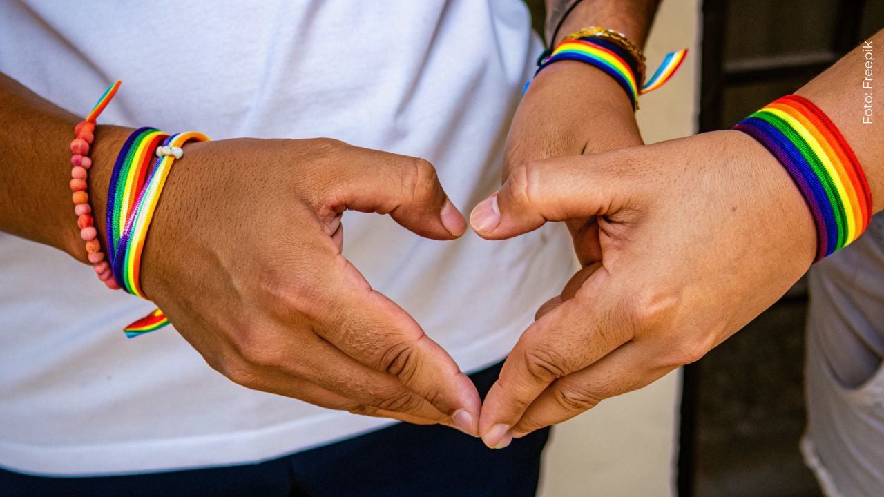 Carlo Lafontine, cantautor mexicano, es criticado por hacer canciones inclusivas para la comunidad LGBTI