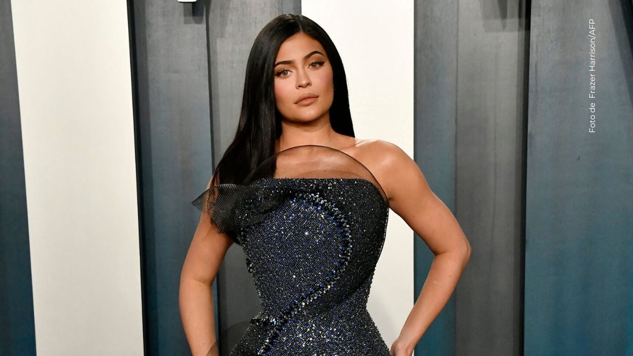 Kylie Jenner deslumbra.