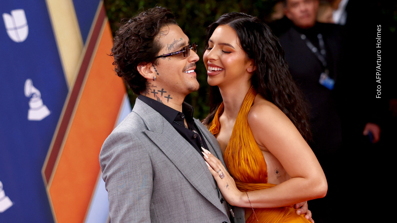 la serenata que Christian Nodal le dedicó a Ángela Aguilar en medio de rumores.