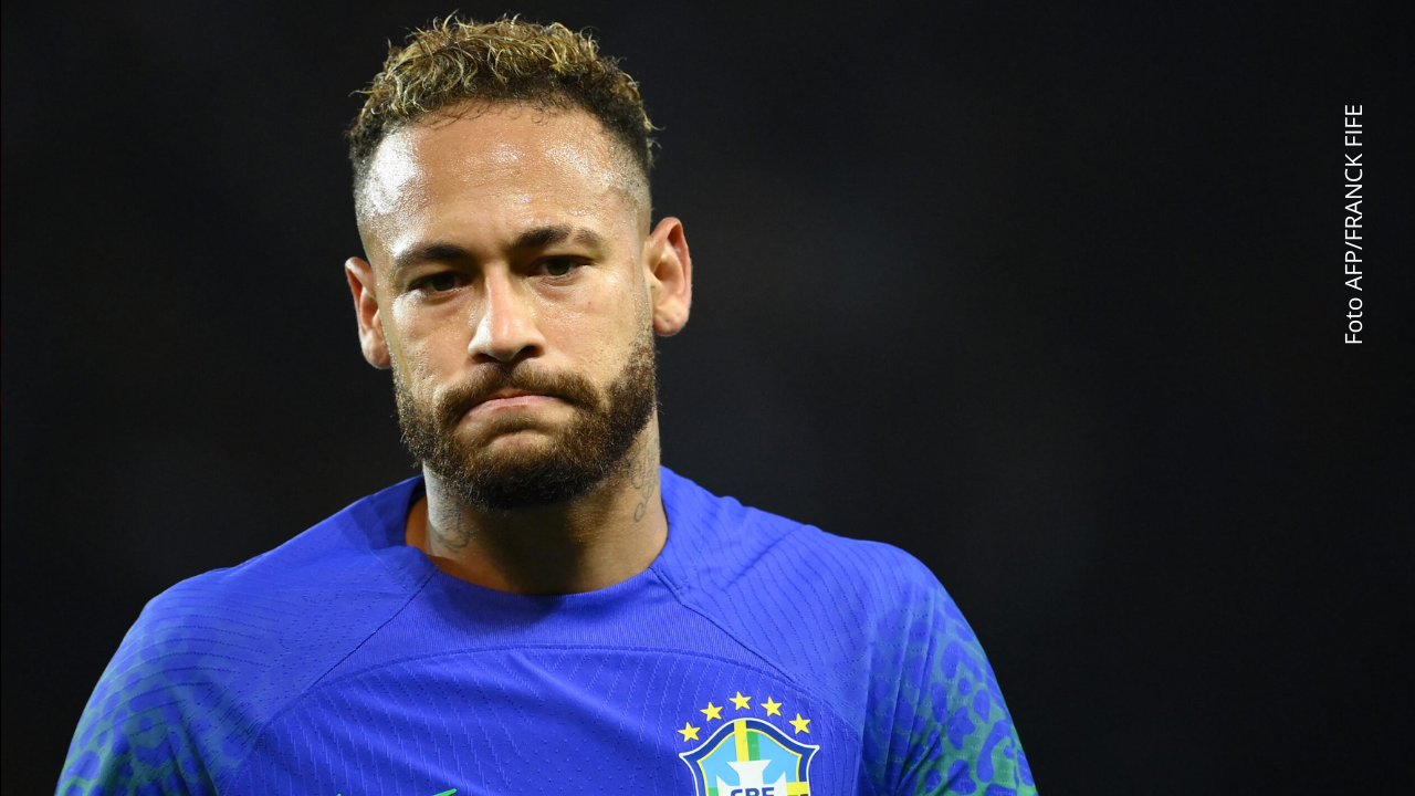 Neymar sorprende con su colección de autos de lujo