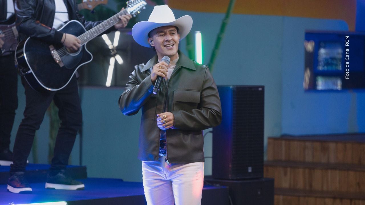 Luis Alfonso sorprende al hacer arreglos de su hogar.