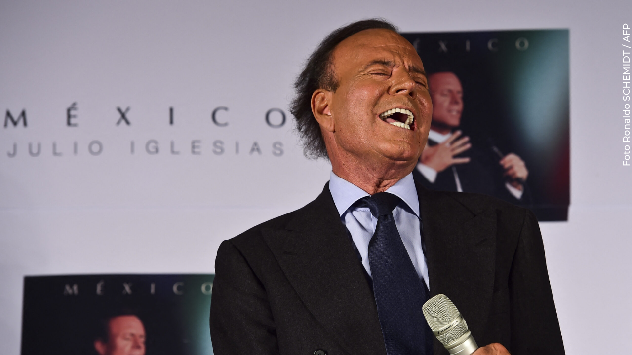 Fuentes aseguran que Julio Iglesias se encuentra preocupado ante las denuncias.
