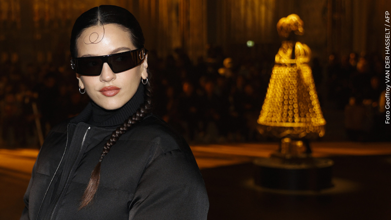 Rosalía fue captada con una modelo francesa