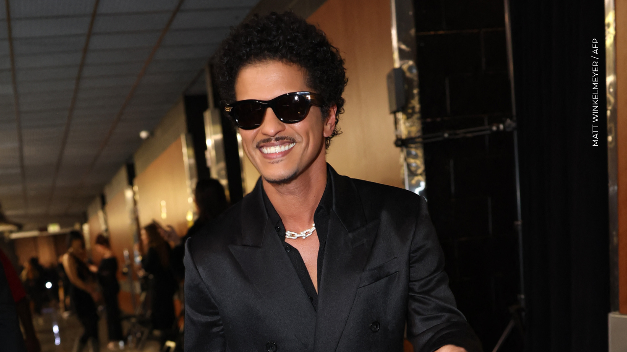 ¿Qué propuesta trae Bruno Mars en I Just Might?