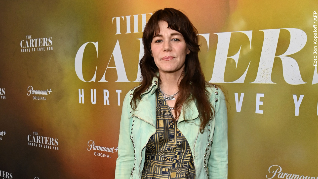 La cantante Jenny Lewis decidió celebrar su cumpleaños casándose con su perro