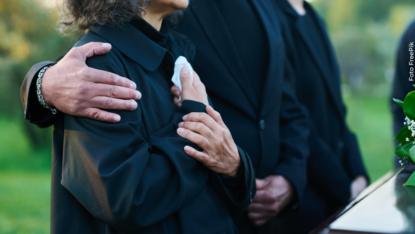 Fallece influencer que anunció su propia muerte a los 39 años