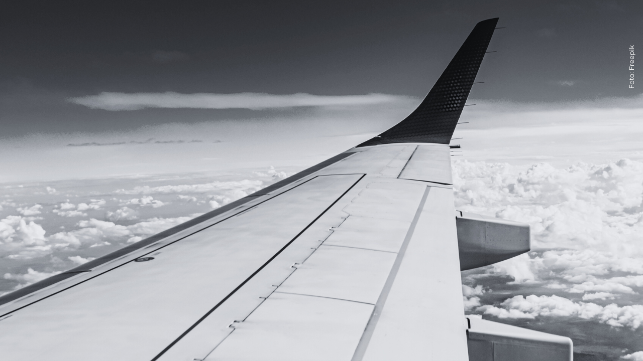 ¡Duelo musical! Falleció distinguido cantante durante un vuelo: ¿de quién se trató?