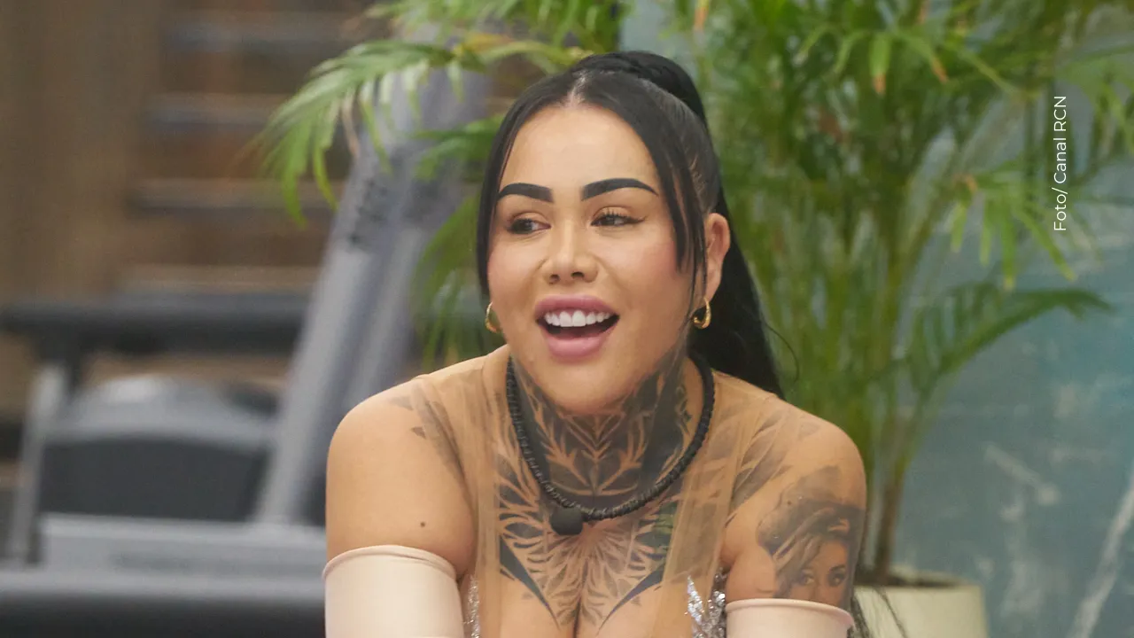 El nuevo tatuaje de Yina Calderón no termina en la espalda y genera polémica.