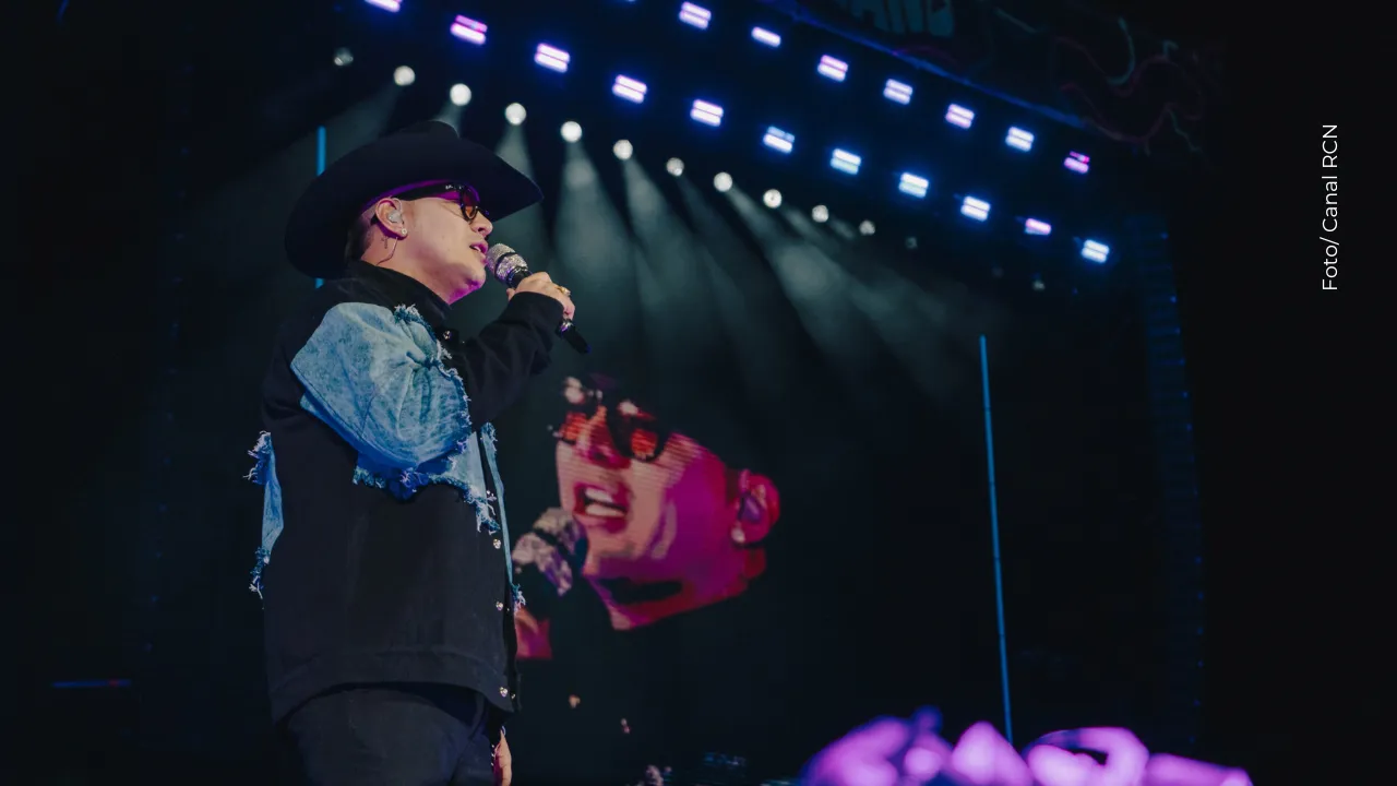 Revelan imágenes del pasado de Yeison Jiménez con su primer amor. 