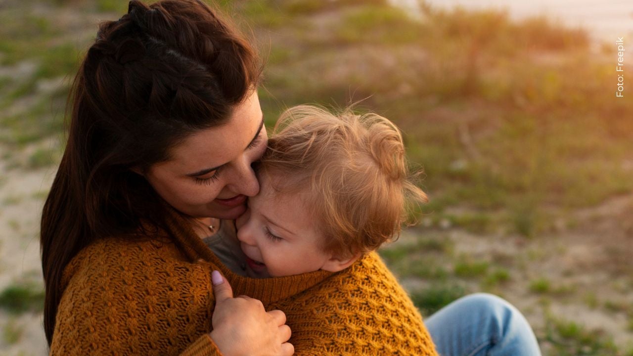 Victoria Ruffo reveló que fue una madre barco con sus hijos