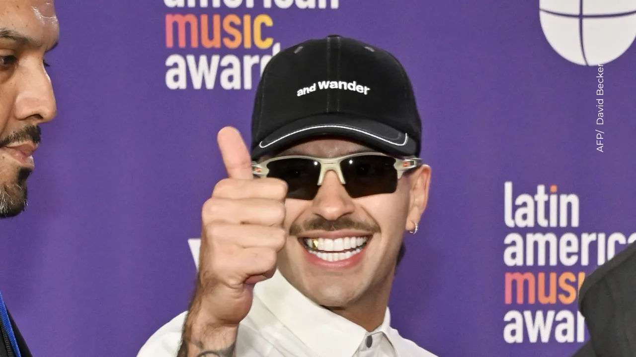 Feid deja pistas de desamor tras el fin de su relación con Karol G