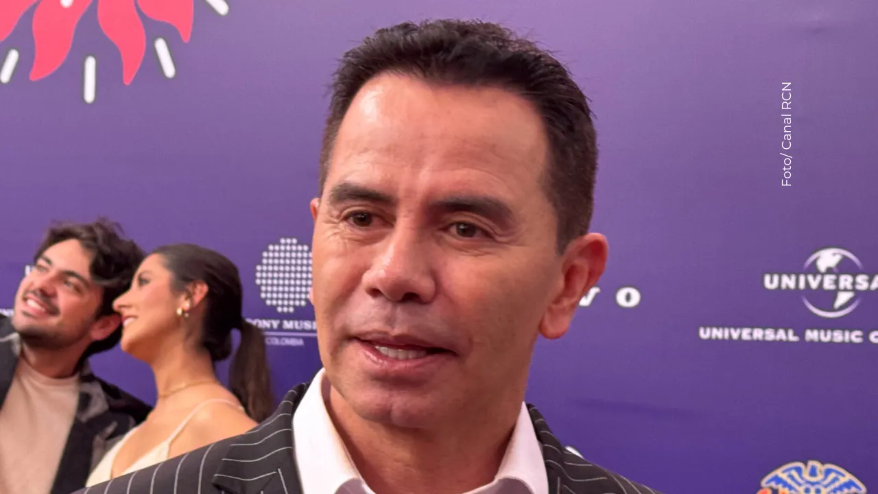 Jenny López aclara los rumores y revela la verdad detrás de su relación con Jhonny Rivera.