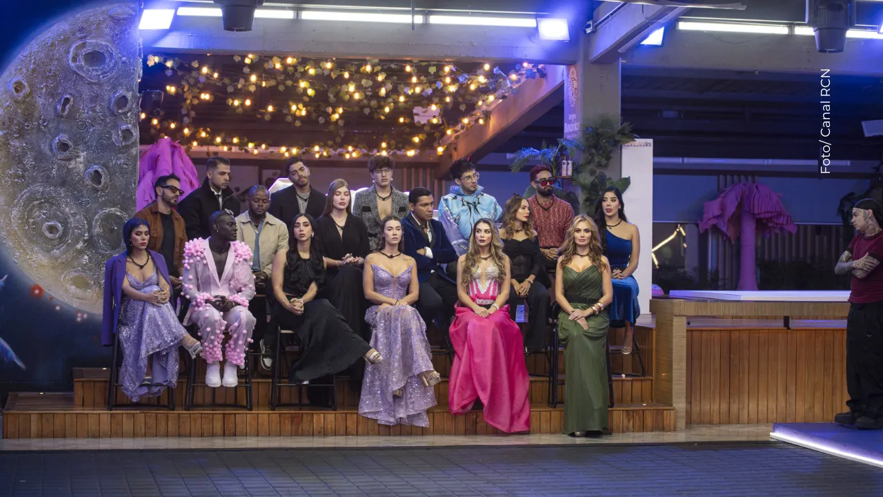 Sonó el teléfono y contestó Johanna Fadul