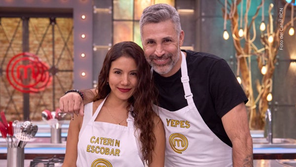 El divertido tropiezo de Mario Alberto Yepes y Caterine Escobar en Tailandia: “Nos tumbaron”