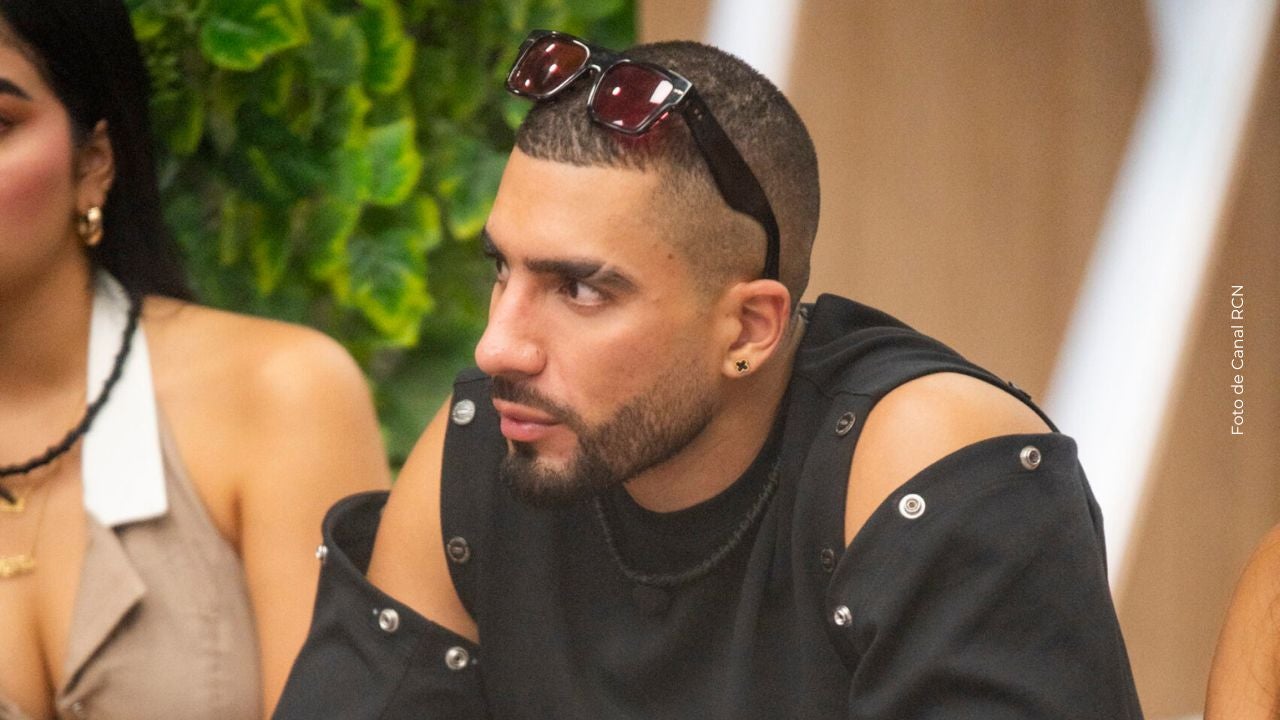 Renzo Meneses responde a las declaraciones de su expareja.