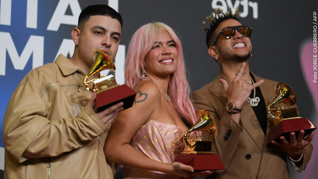 Imágenes de Karol G y Ovy On The Drums, presuntamente alteradas por IA, circularon en redes y destaron rumores de una posible relación