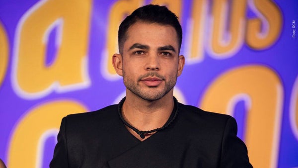 Tras el éxito de ‘Duele’, Juan Palau lanza ‘Bombonera’ junto a Kiño