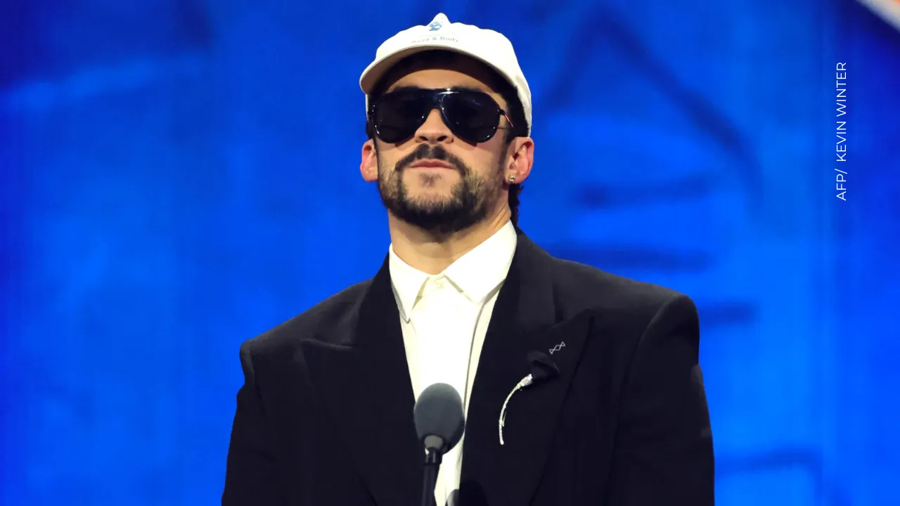 Sabrina Carpenter le echó el ojo a Bad Bunny.