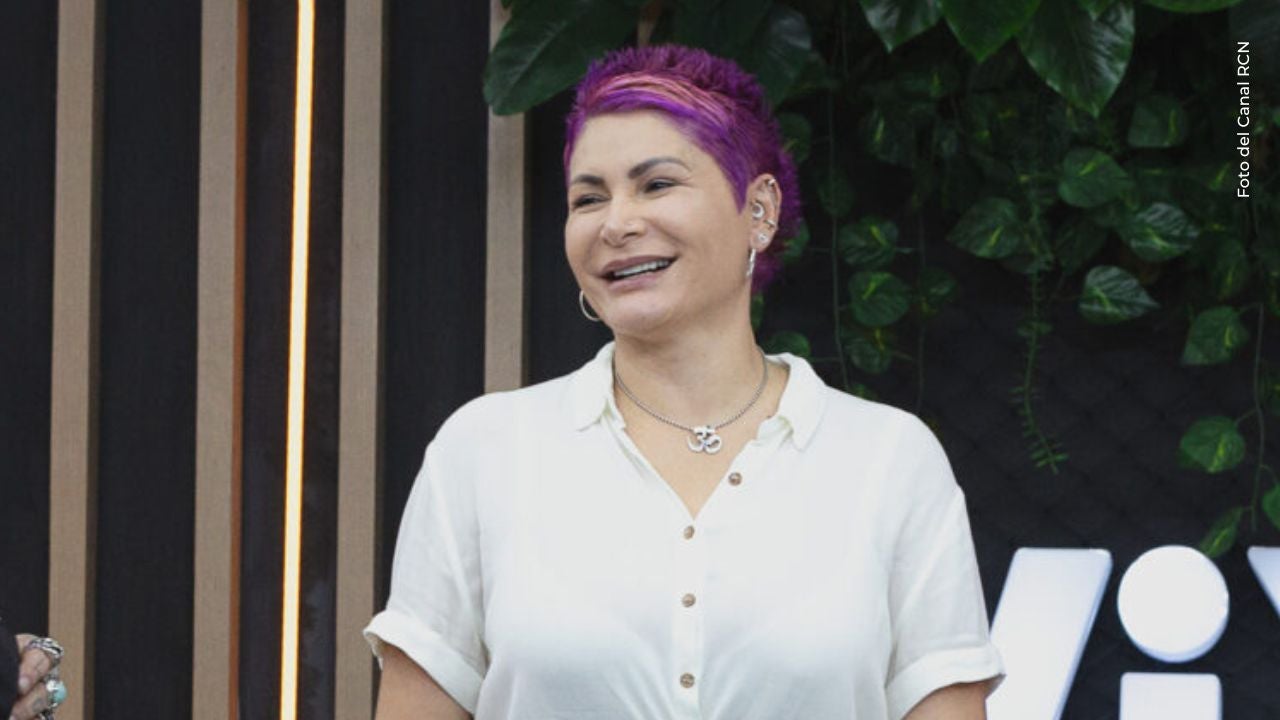 Ayda Valencia, vidente colombiana, hace predicciones.