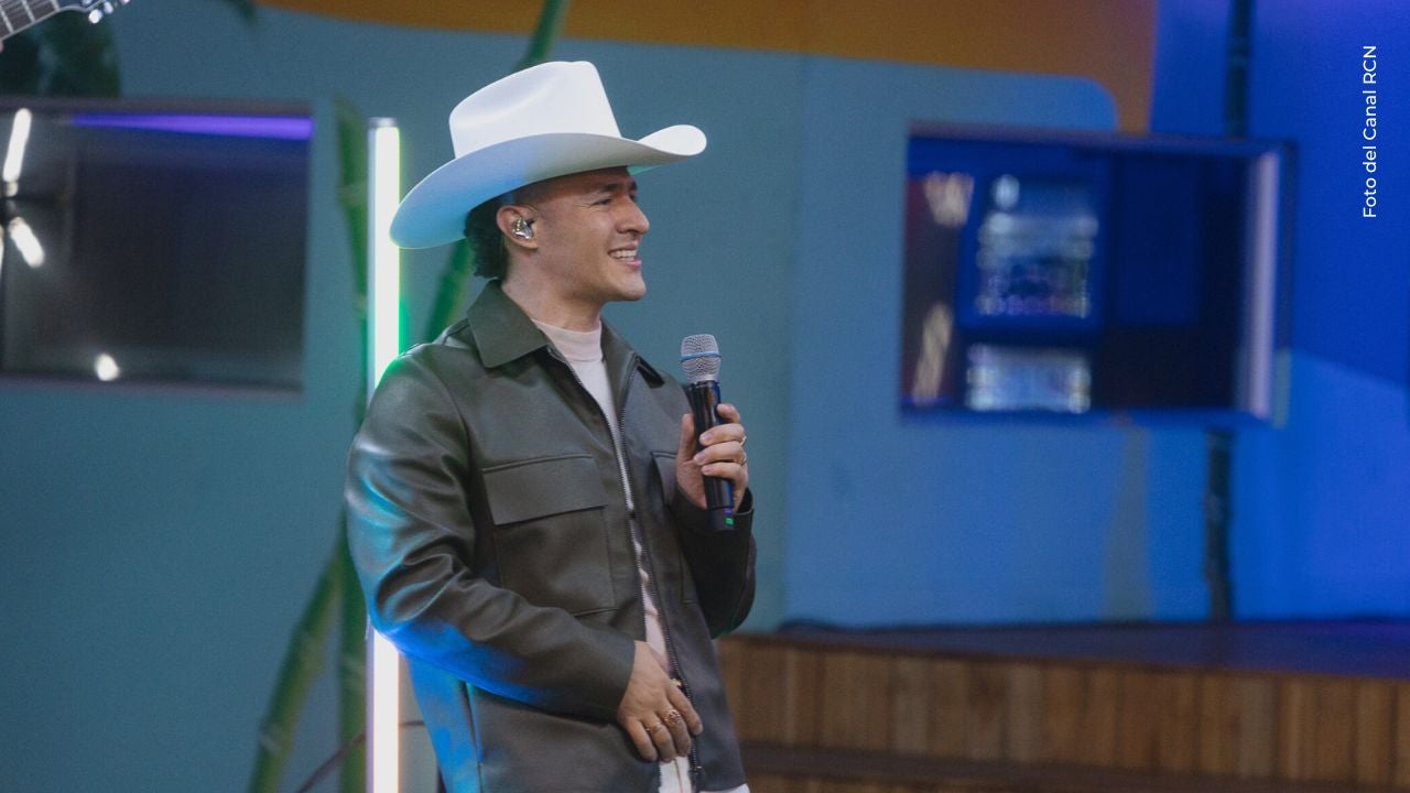 Luis Alfonso, cantante de música popular.